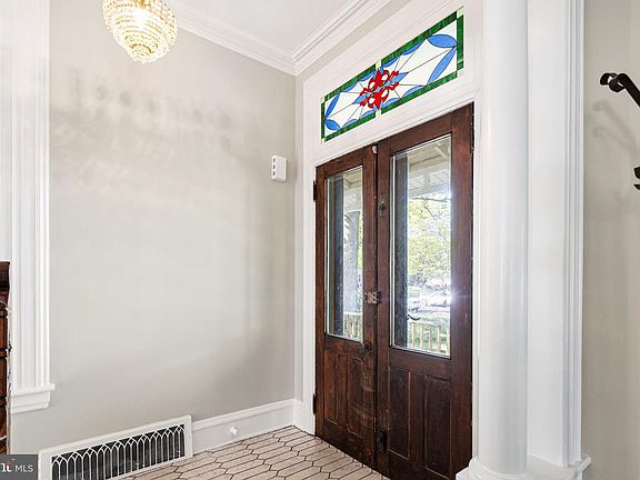 5th image of 406 Lippincott Ave