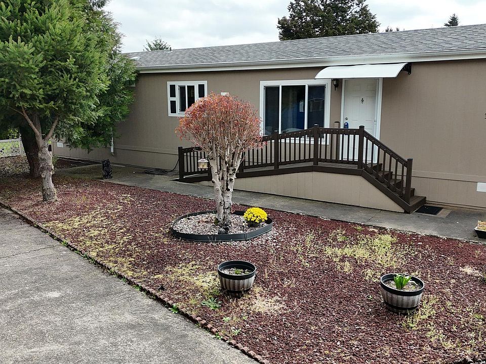 1st image of 2232 42nd Ave SE Unit 321