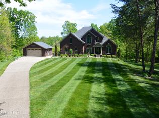 1464 E Sanders Ln, Mount Washington, KY 40047