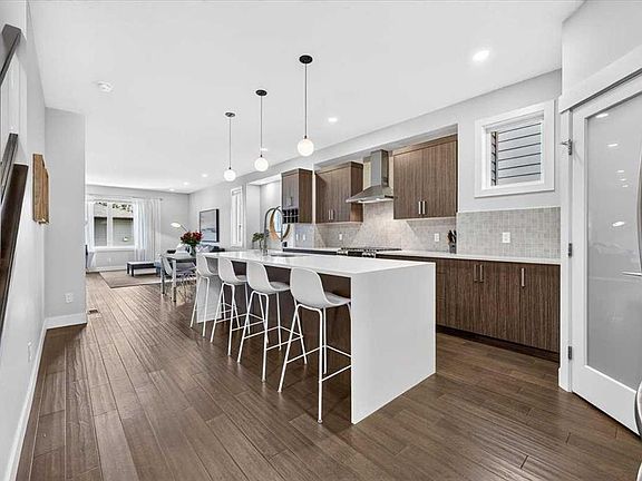 5th image of 4656 W 82nd St NW