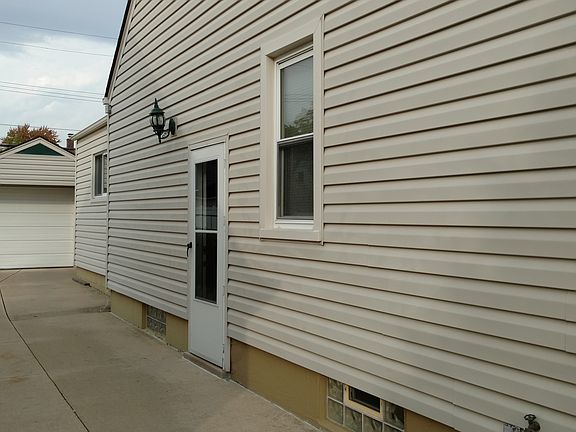 3rd image of 4192 Hubbard Ave