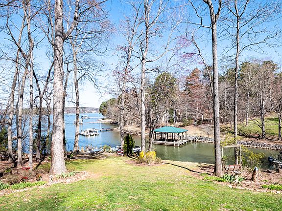 2nd image of 714 Lakeview Shores Loop