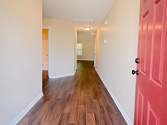 2nd image of 105 Snapper Ct