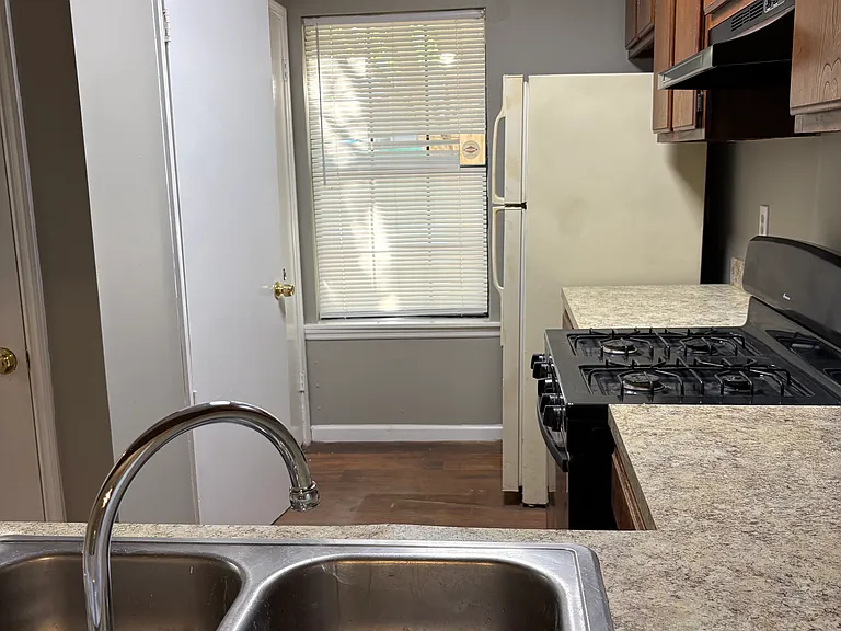 810 Heritage Oaks Dr — Photo 7
