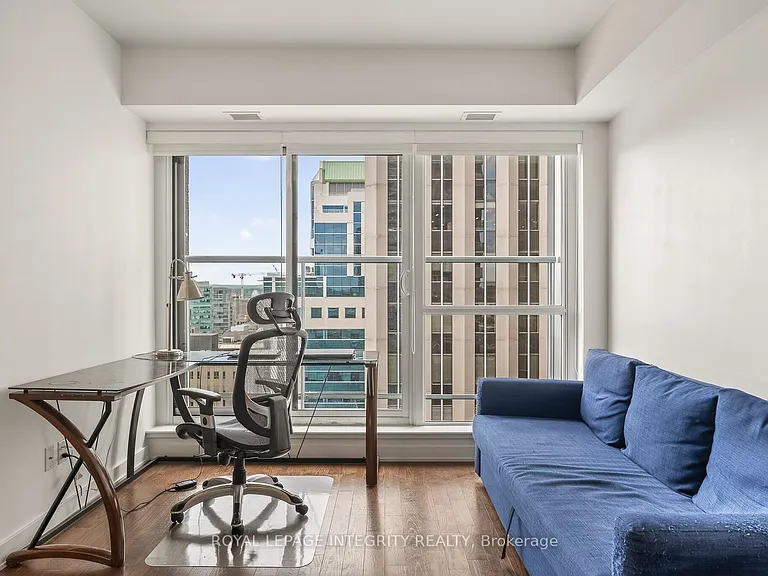 40 Nepean St #2102 — Photo 16