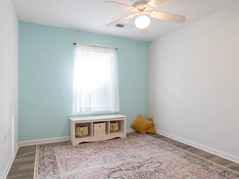 Belmont Landing Apartments — Photo 8