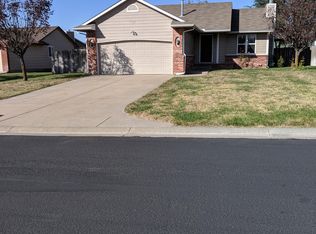 833 N Sunrise Ct, Goddard, KS 67052