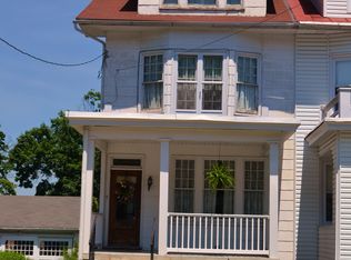 1736 Mahantongo St, Pottsville, PA 17901