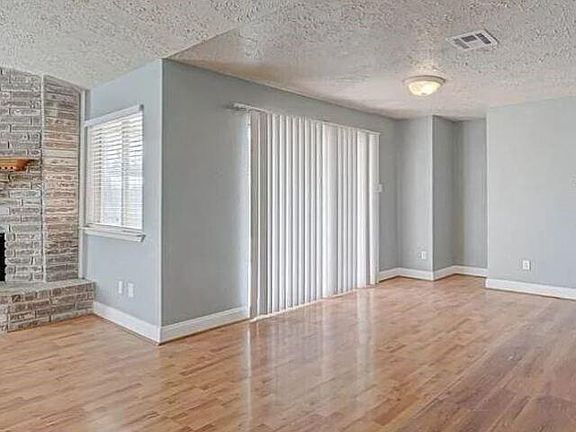 4th image of 3610 Vineyard Dr