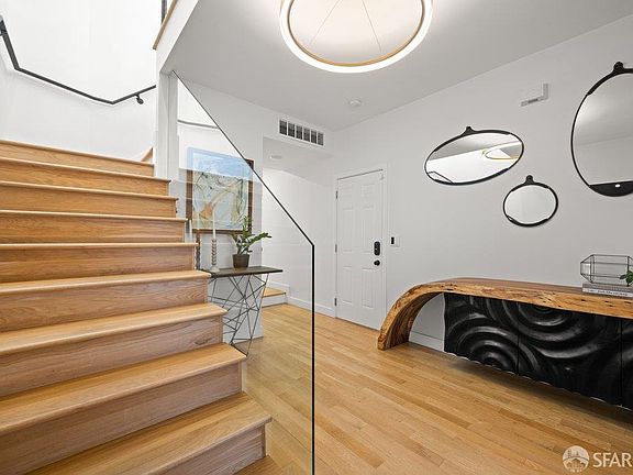 3rd image of 437 Amazon Ave