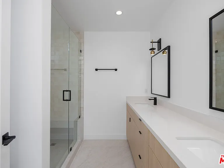 1334 Mohawk St — Photo 8