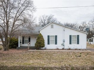 301 N 5th St, Clinton, MO 64735
