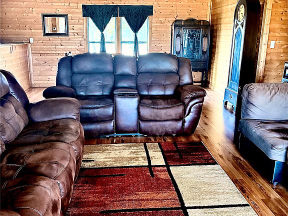 4th image of 1770 County Road 376