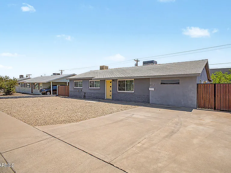 6713 E Latham St — Photo 25