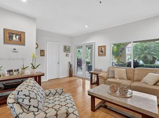 Shenandoah, Miami, FL 33135