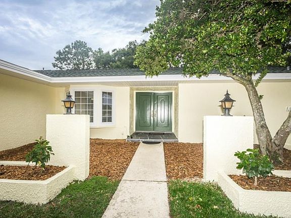 3rd image of 2651 Augusta Dr S
