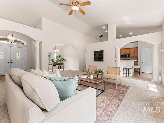 5th image of 2266 N Hickory Way