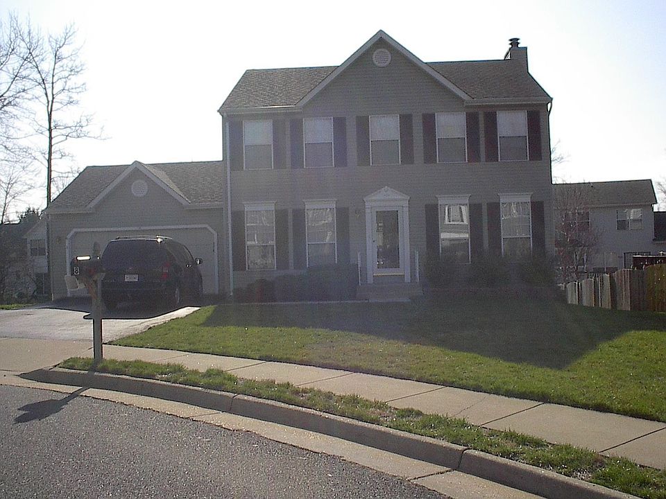8 Emerson Ct.