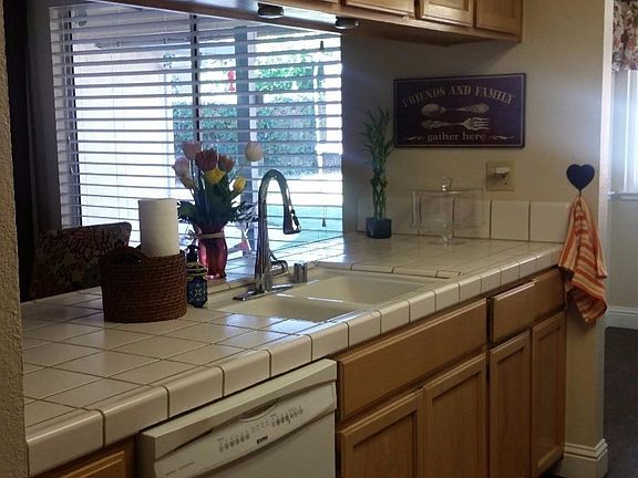 4th image of 4609 Berkshire Pl