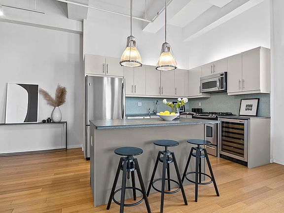3rd image of 365 Bridge St APT 21C