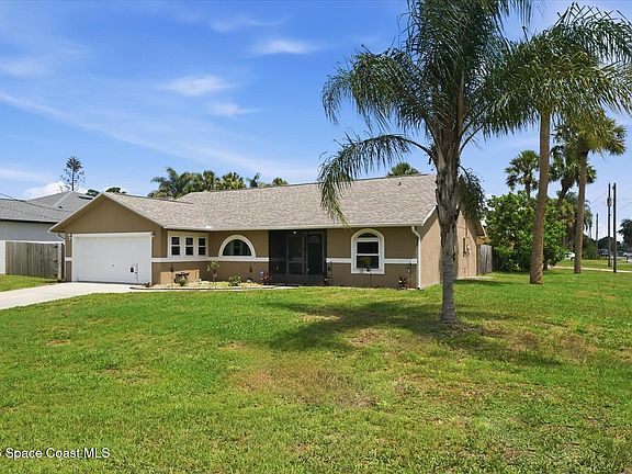 3rd image of 4370 Everglades St