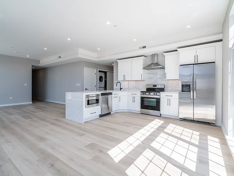 2401 Washington Ave — Photo 31
