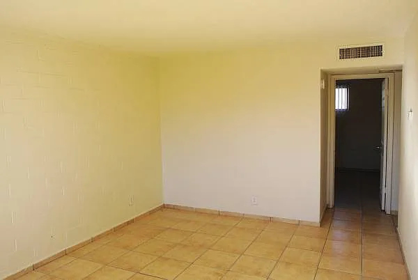 Parkside Apartments — Photo 15