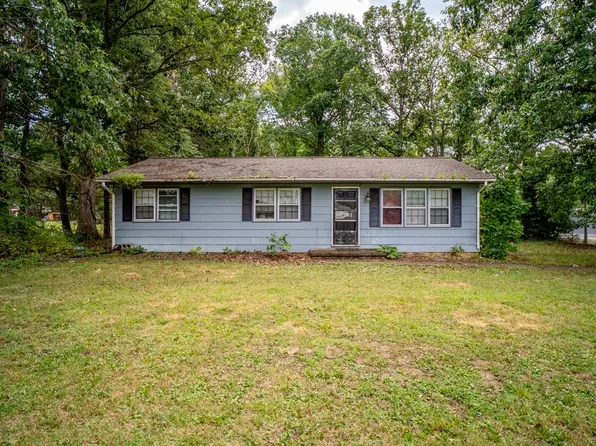 26 Hutchinson Ln, Waynesboro, VA 22980