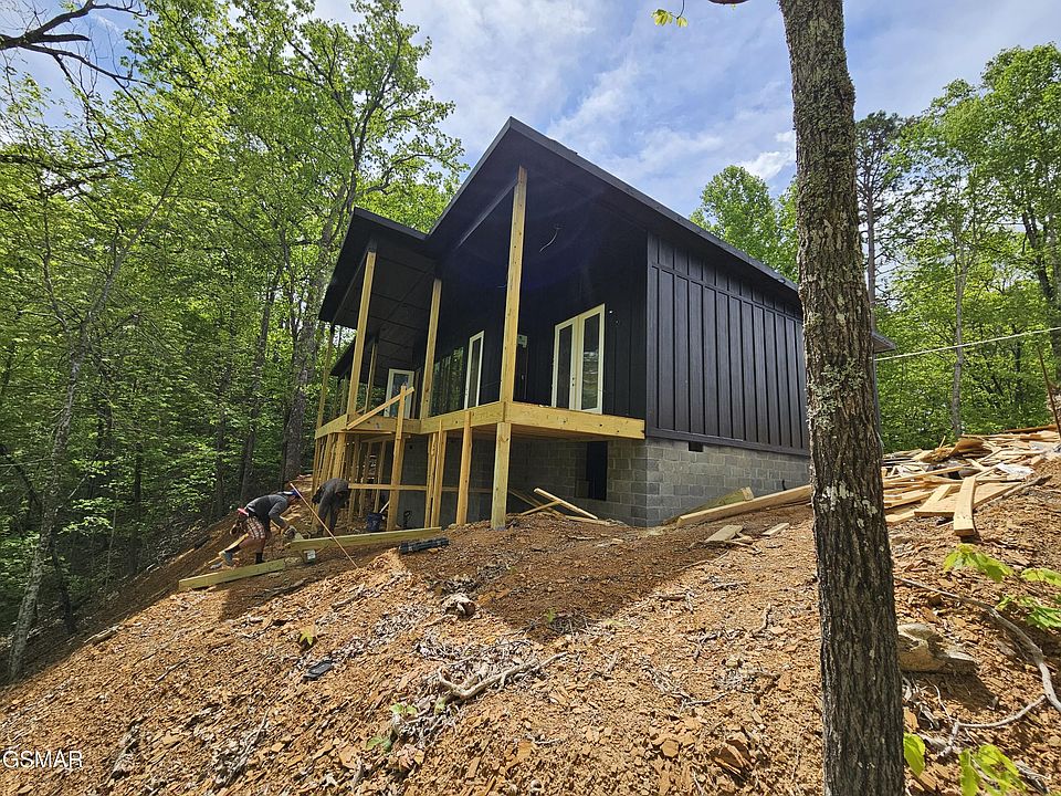 1st image of 4147 Dollys Dr