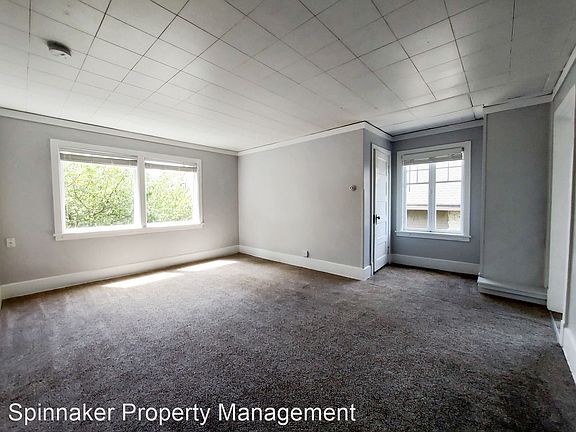 3rd image of 815 N I St #11468186
