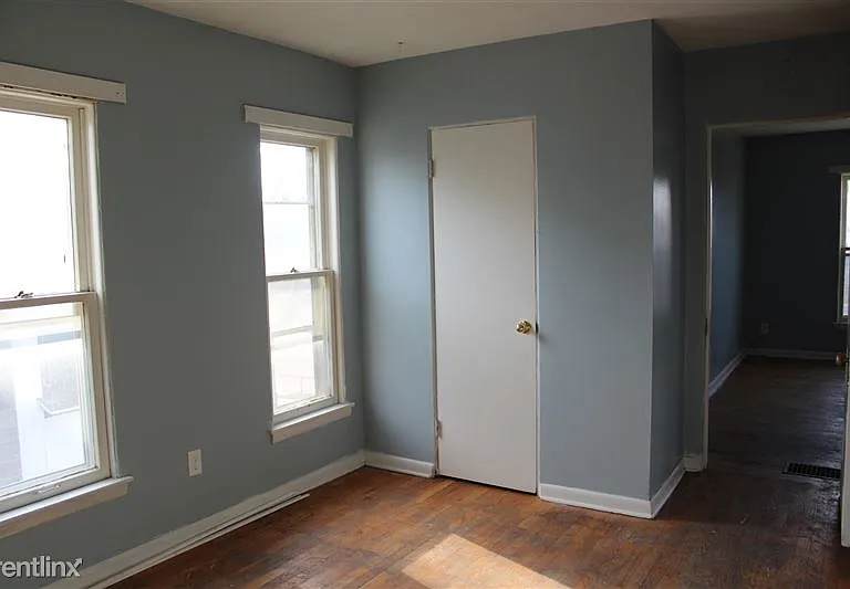 729 E Vine St #3 — Photo 6