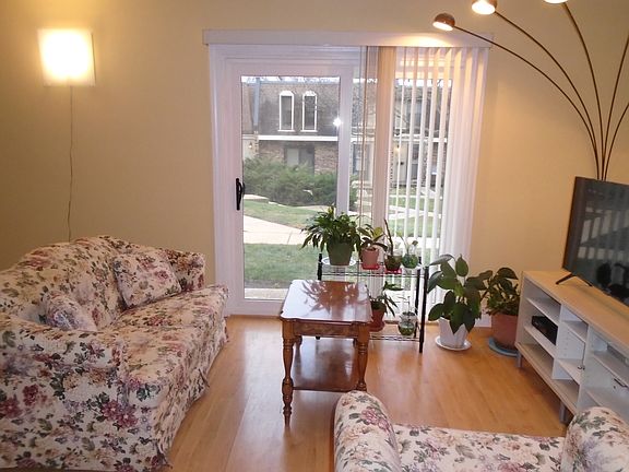 4th image of 2148 Country Club Dr