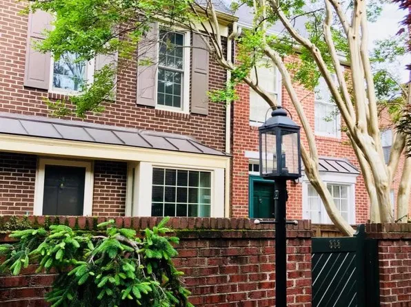 338 N Saint Asaph St, Alexandria, VA 22314
