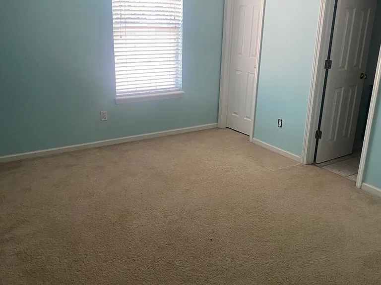 712 Middle Branch Way — Photo 8