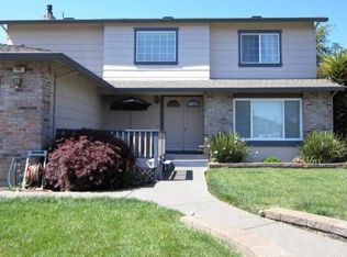288 Firethorn Dr, Rohnert Park, CA 94928
