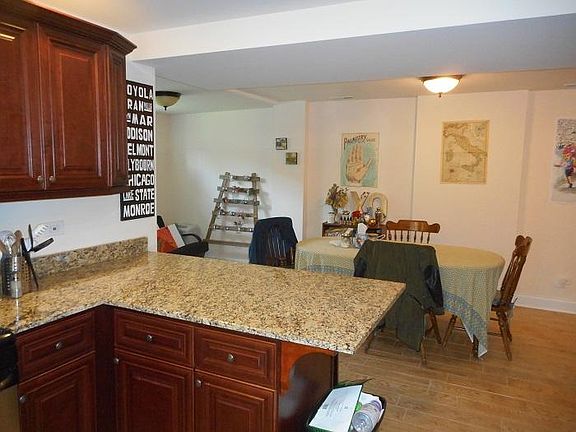 3rd image of 6218 N Lakewood Ave