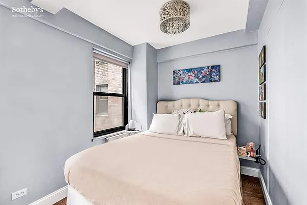 Sold by Sotheby's International Realty | media 3