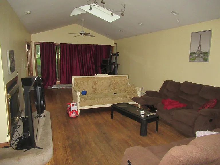 116 Forest Ave — Photo 1