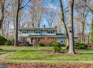 25 Van Saun Dr, Ewing, NJ 08628