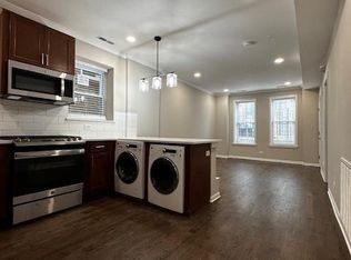 2109 N California Ave APT 1F, Chicago, IL 60647