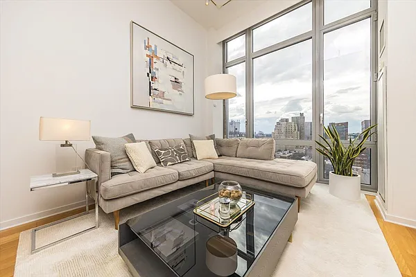 Sold by NestApple, Inc. | media 3