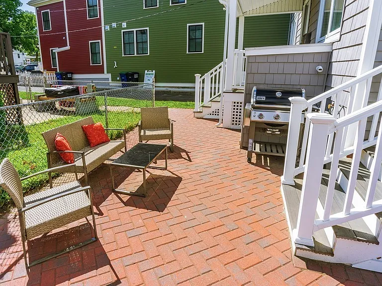 73R Rush St — Photo 32