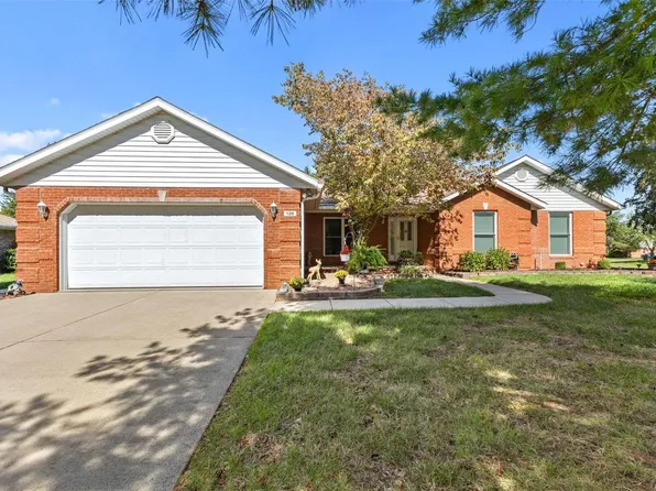 126 Kurken Dr, Waterloo, IL 62298