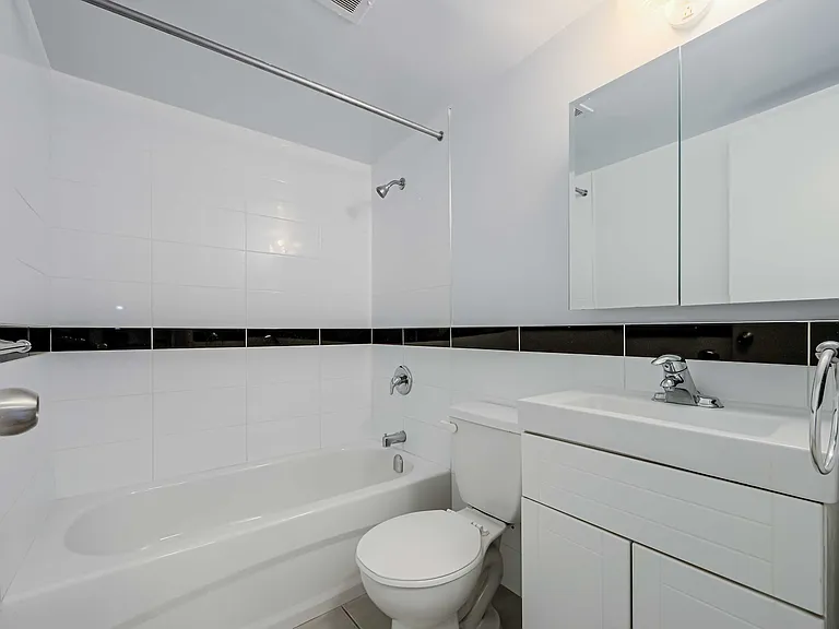 205 Cosburn Ave — Photo 12