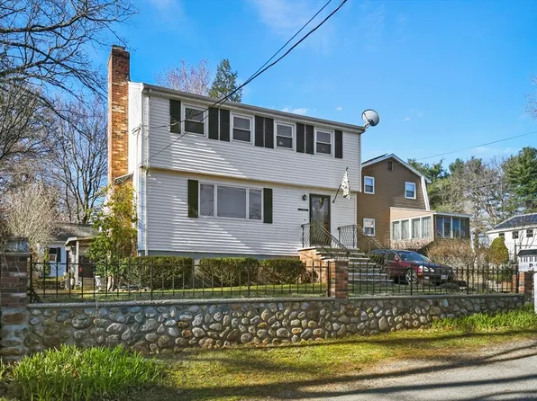 5 Riverdale Ave, Tewksbury, MA 01876