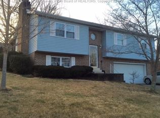 113 Moorefield Pl, Scott Depot, WV 25560
