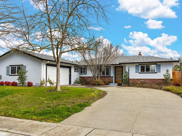 6407 Oakridge Way, Sacramento, CA 95831