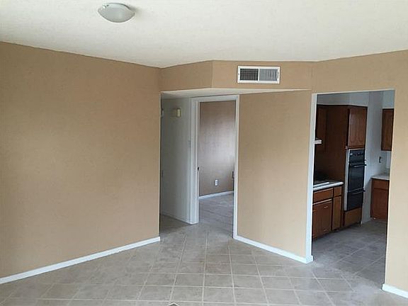 3rd image of 5013 Mount Vernon Ct