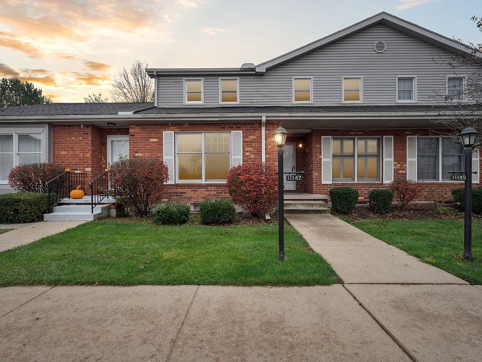 1st image of 11147 Riverbend Ct W