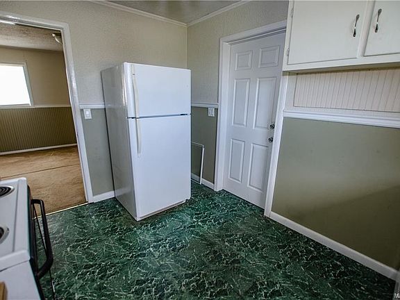 5th image of 313 King St